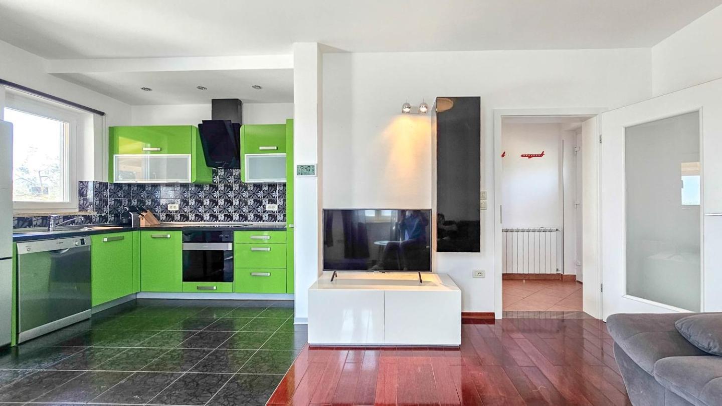 Casa Lutoma Villa Kmeti Kültér fotó