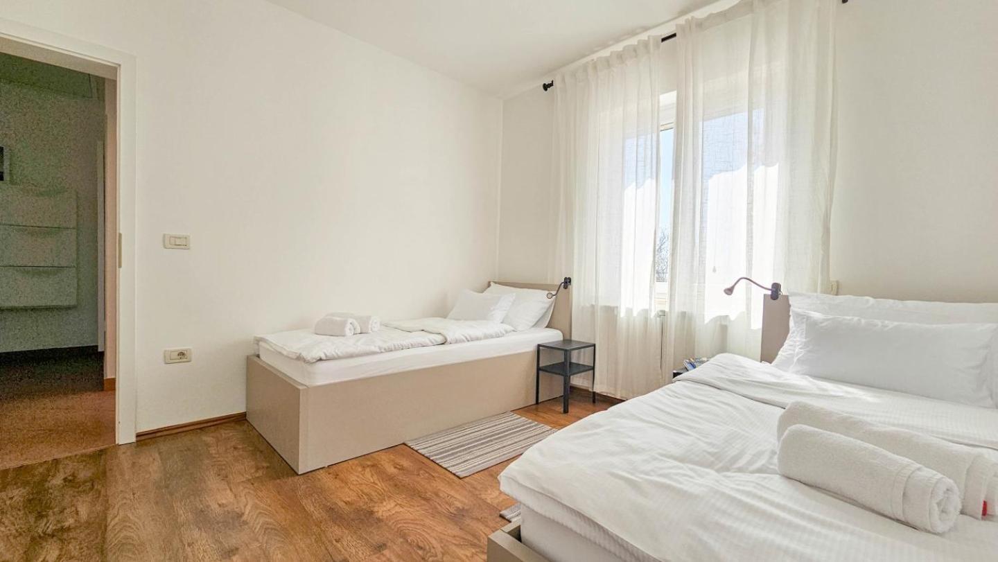 Casa Lutoma Villa Kmeti Kültér fotó