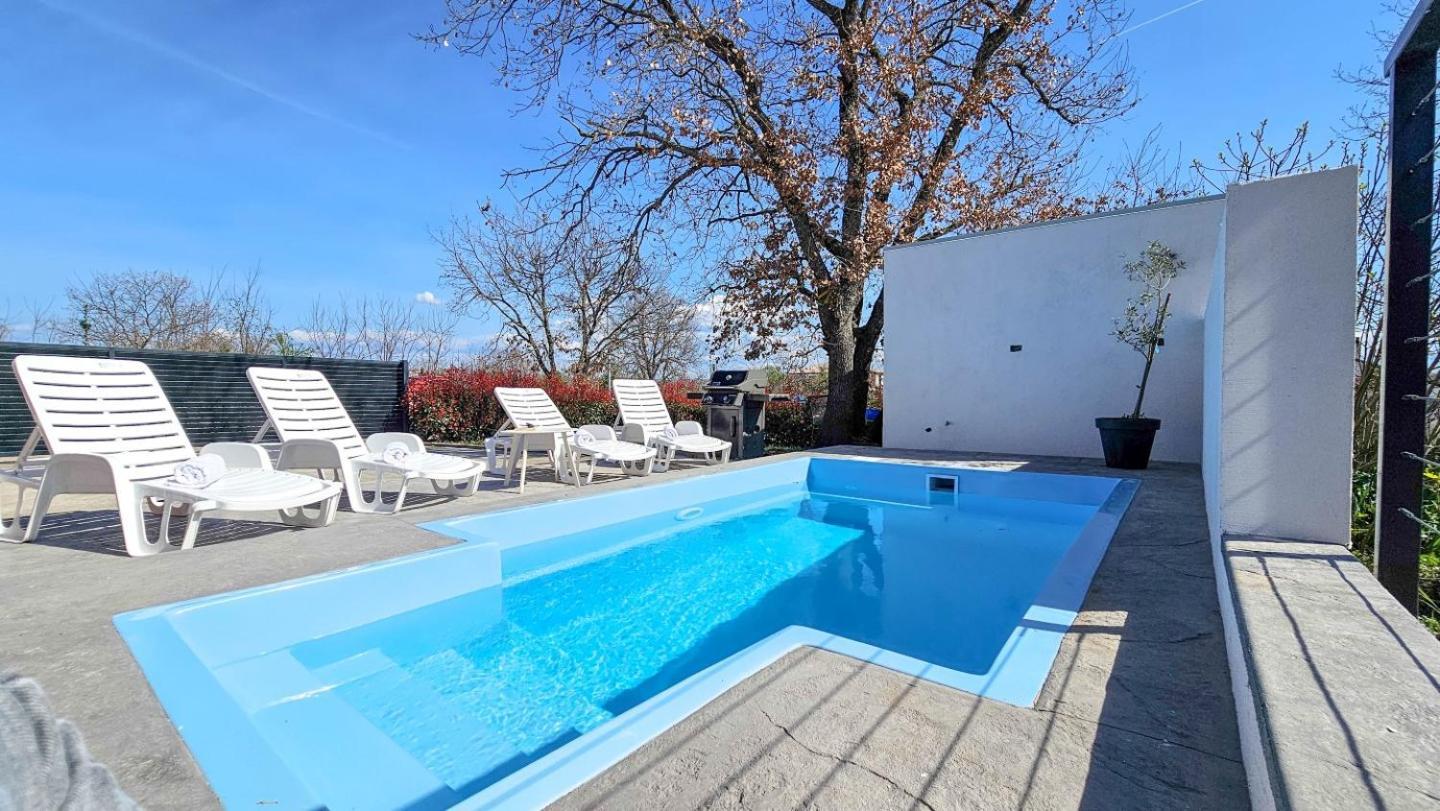 Casa Lutoma Villa Kmeti Kültér fotó