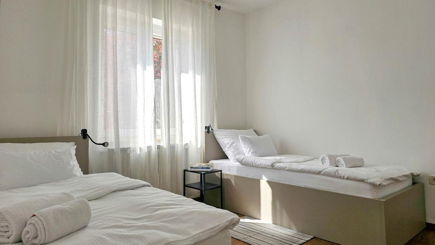 Casa Lutoma Villa Kmeti Kültér fotó