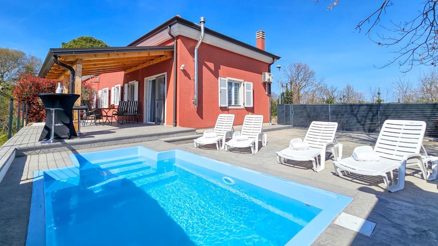 Casa Lutoma Villa Kmeti Kültér fotó