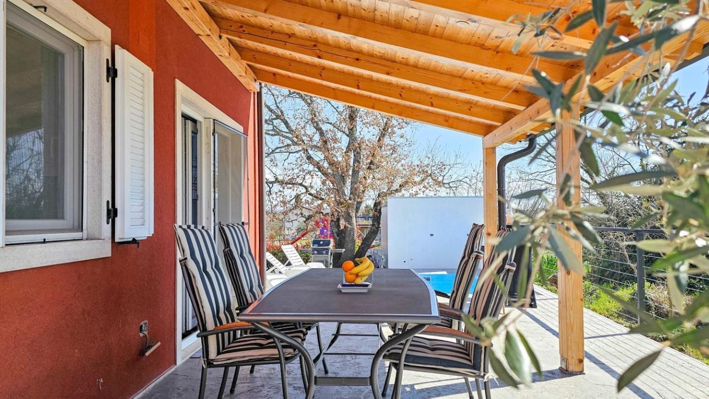 Casa Lutoma Villa Kmeti Kültér fotó