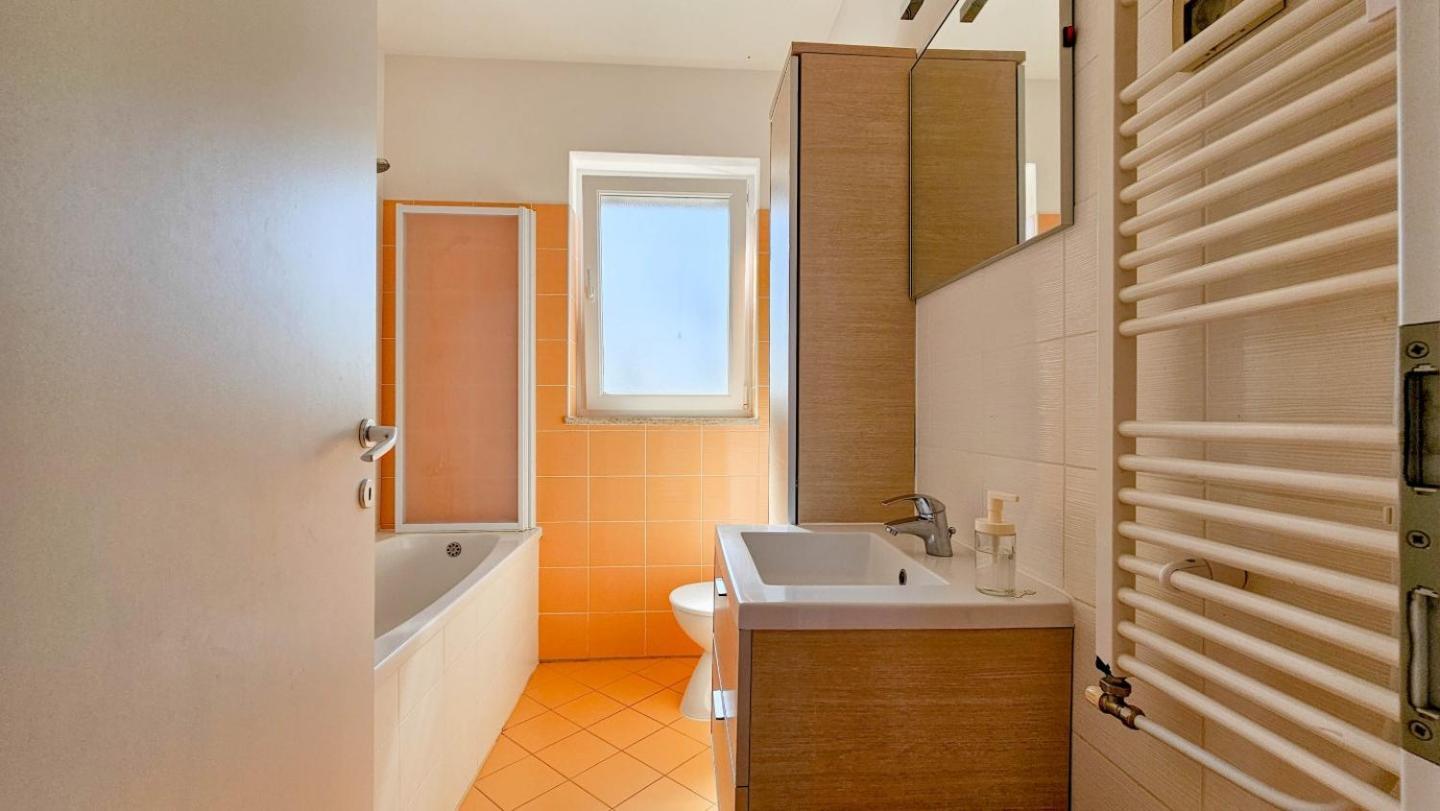 Casa Lutoma Villa Kmeti Kültér fotó